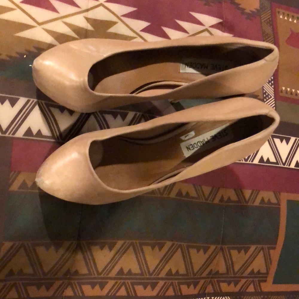 Leather shoes